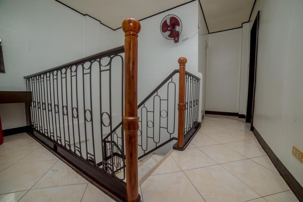 Jenjen'S House Rental 麦克坦 外观 照片